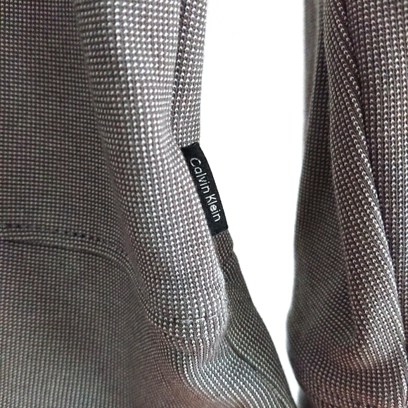 💖 2/$35 💖 Calvin Klein Grey Houndstooth Quarter-Zip Long Sleeve Top - Picture 5 of 8